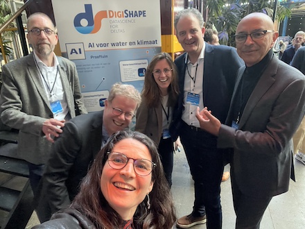 Mark Roest (Vortech), Hans Korving (Deltares), Carien Leushuis (Hydrologic), Chris Karman (DigiShape), Arnold Lobbrecht (DigiShape) and Rianne Croes (DigiShape) at the AI-congres